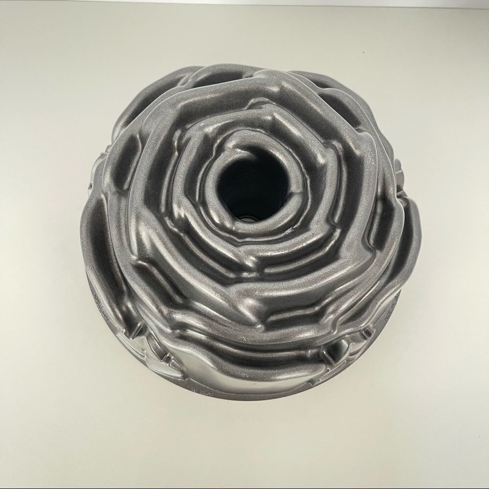 Nordic Ware flower Cake Mold